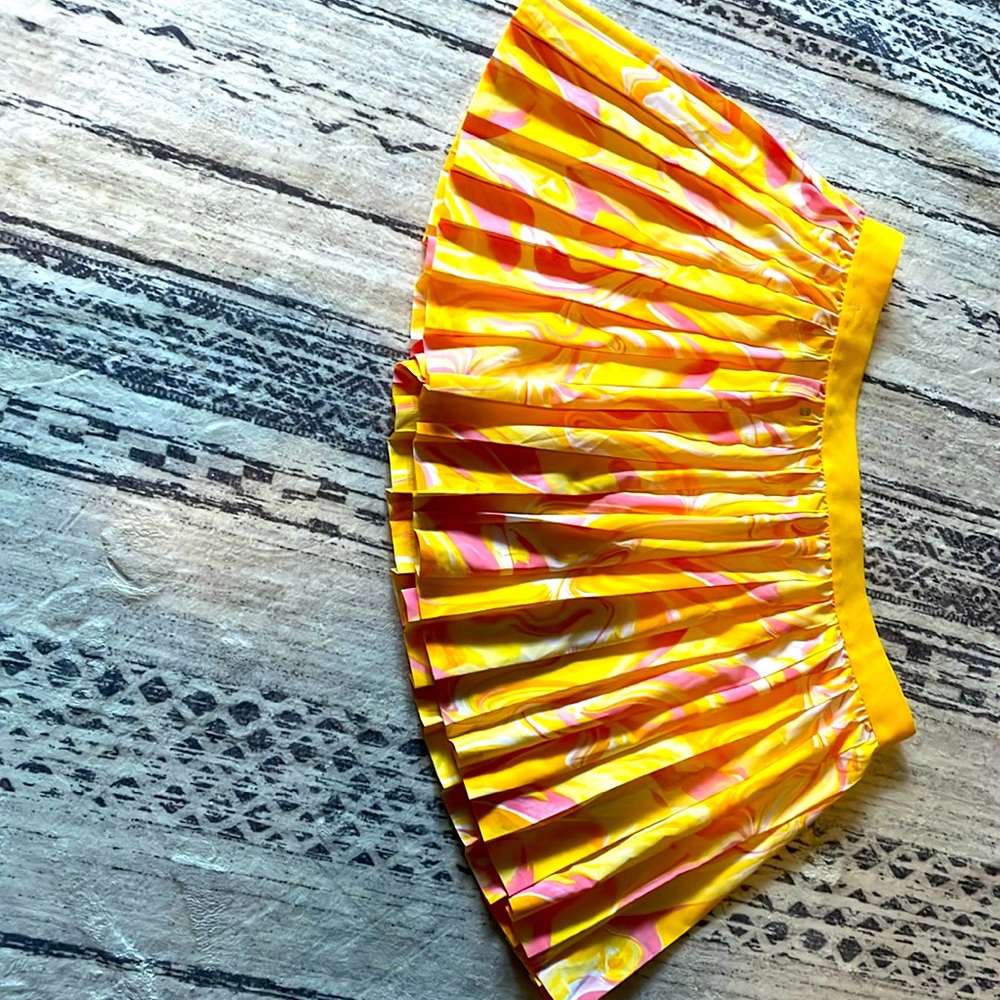 Ideology yellow skorts xxl NWT